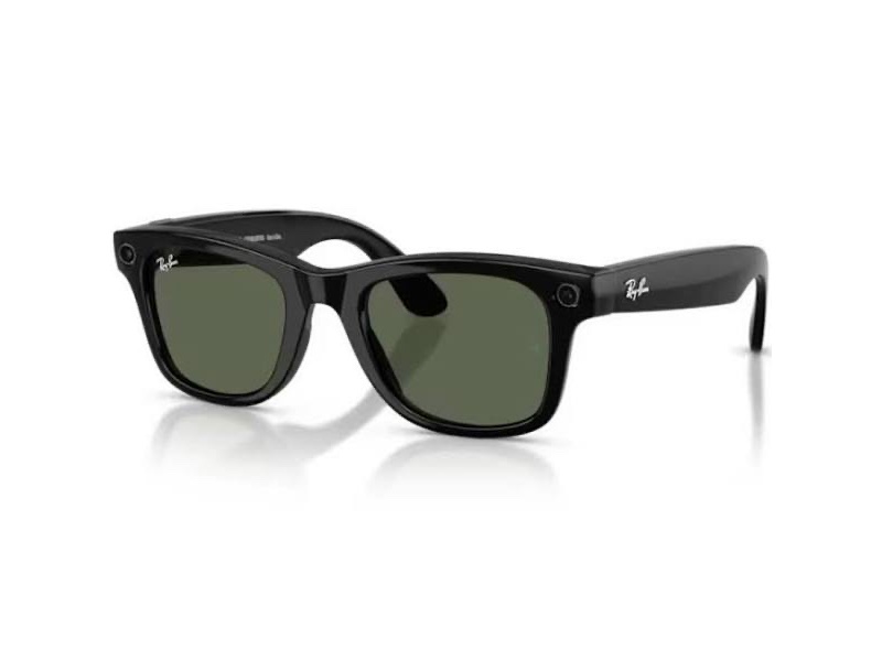 Ray-Ban Meta Wayfarer Large — Matte Black, Transitions Green
