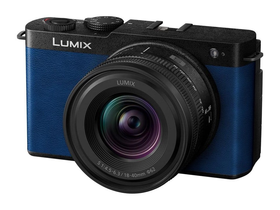Panasonic - LUMIX S9 24.2 MP Mirrorless Cameras S18-40mm Lens Kit - Night Blue