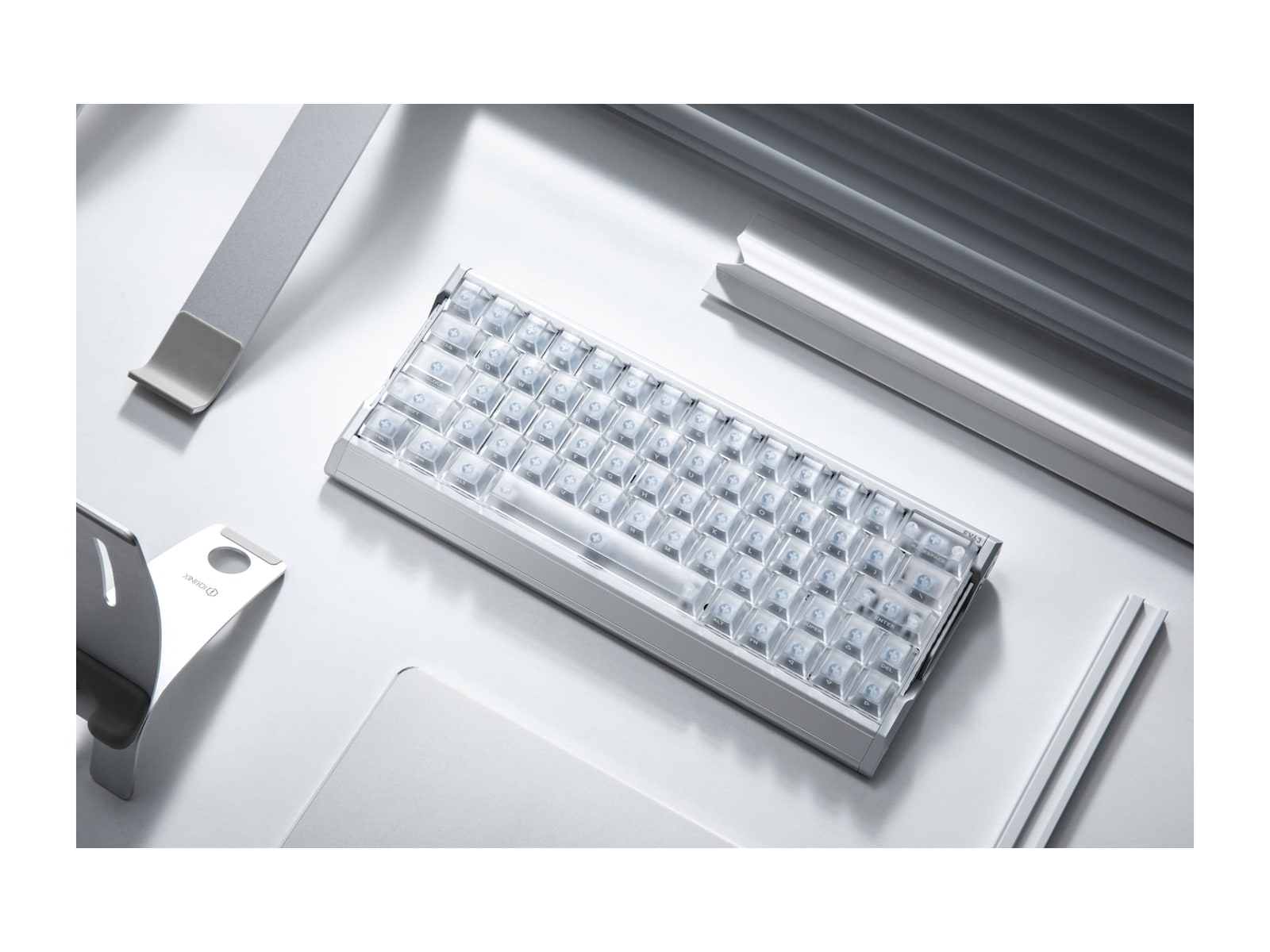 IQUNIX - EV63 Magnetic X Pro Mechanical Keyboards - Silver Knight